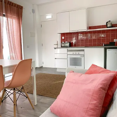 아파트 Diana House